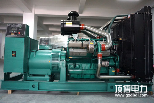 350KW上海乾能广西顶博发电机组制造将发往南宁某项目安装调试